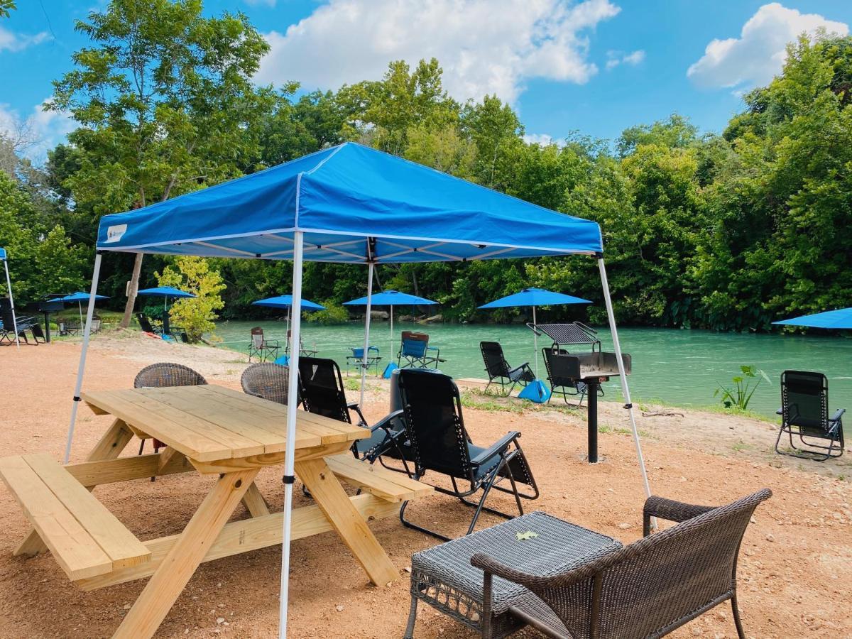 Son'S Blue River Camp Glamping Cabin #12 Swimming, Fishing, Tubing, And More! Kingsbury Exteriér fotografie